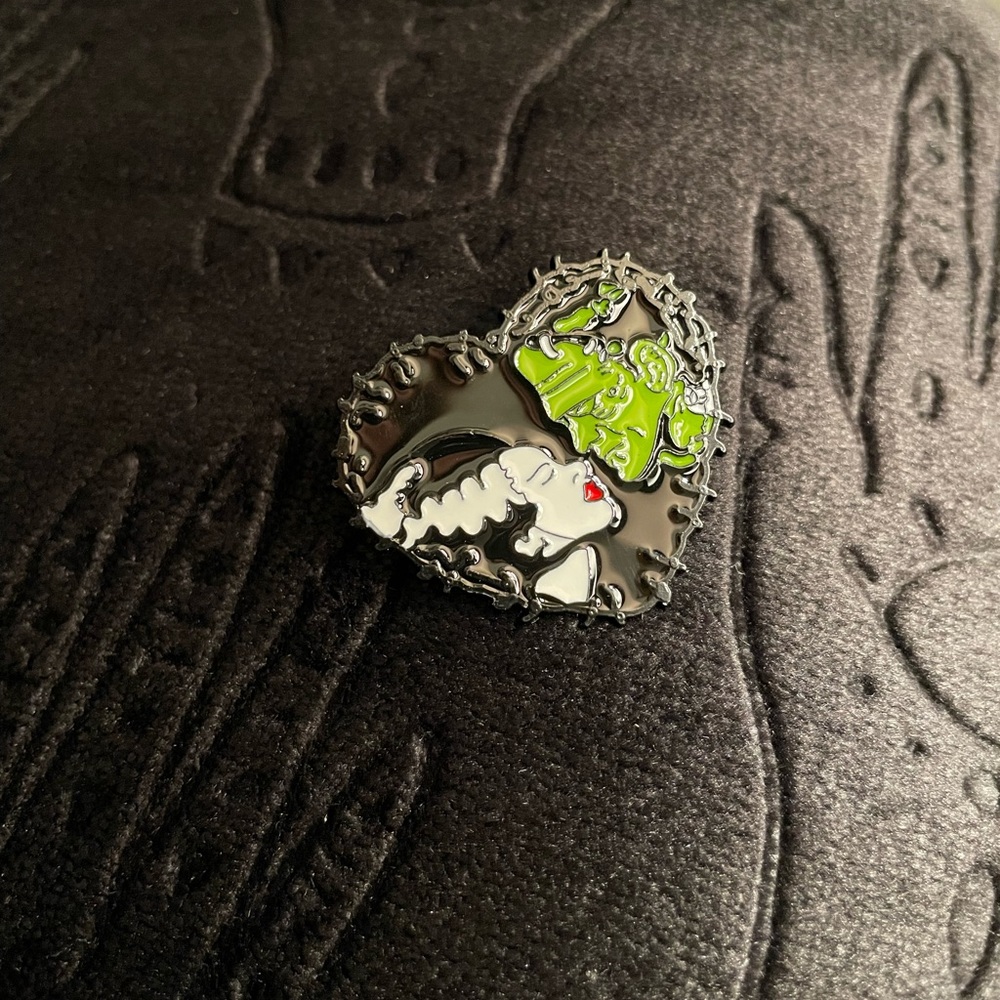 BRIDE OF FRANKENSTEIN | Enamel Pin (Brand New!) 💘 - Picture 8 of 14